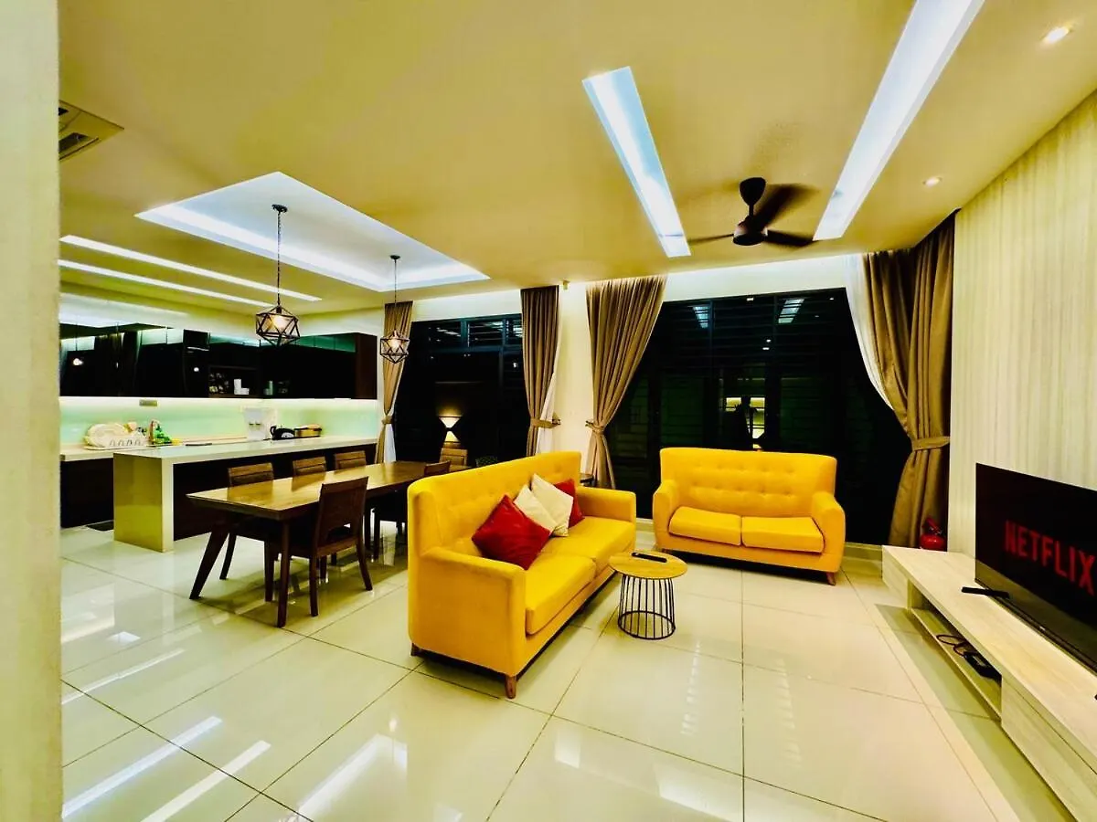 Beautiful 20-Person Villa, Walk To Beach & Market Batu Ferringhi Malaysia