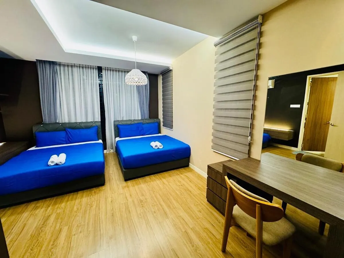 Beautiful 20-Person Villa, Walk To Beach & Market Бату-Ферринги