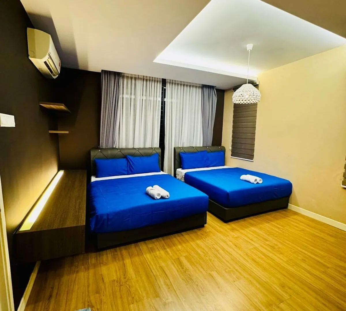 Beautiful 20-Person Villa, Walk To Beach & Market Бату-Ферринги 0*,